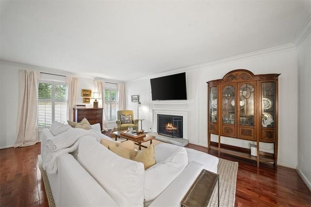 12 Queen Victoria Place NE, Atlanta, GA 30342