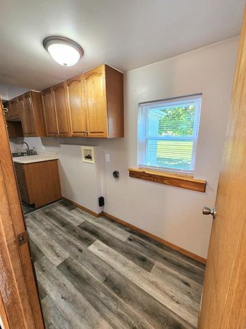 330 7th Street, Baraboo, WI 53913