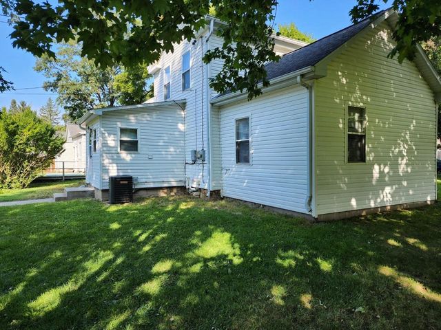 330 7th Street, Baraboo, WI 53913