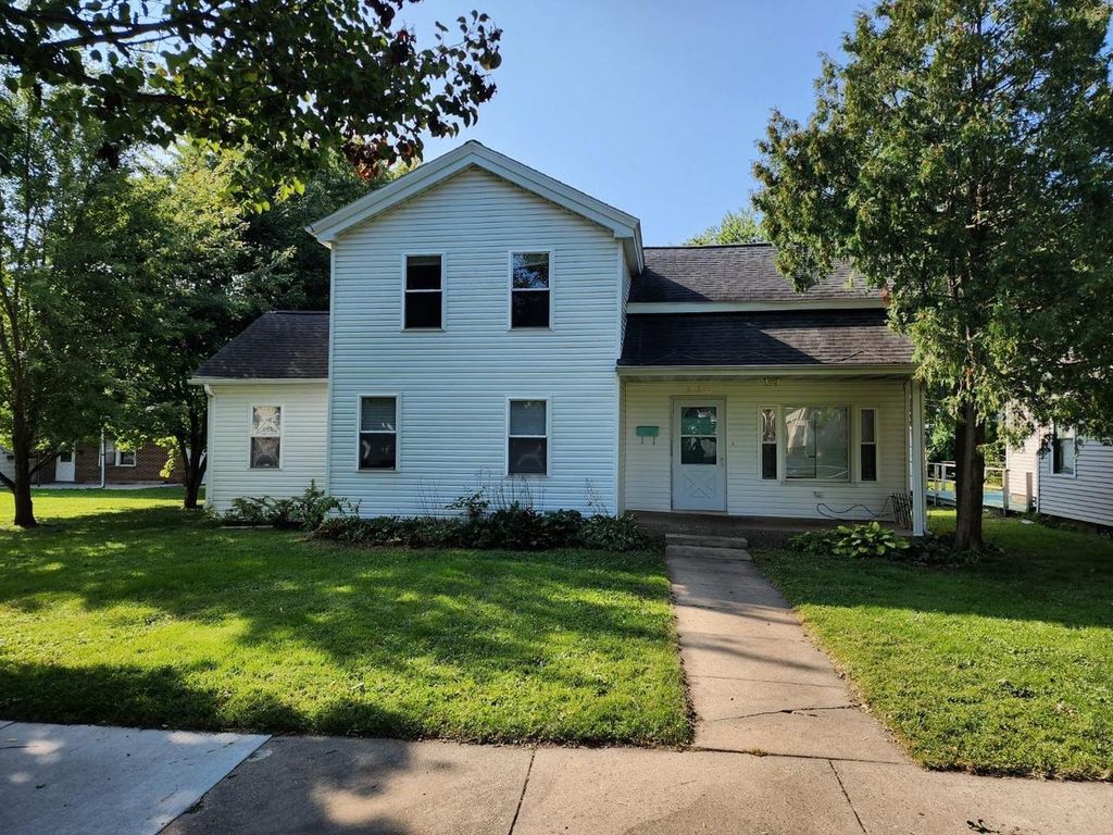 330 7th Street, Baraboo, WI 53913