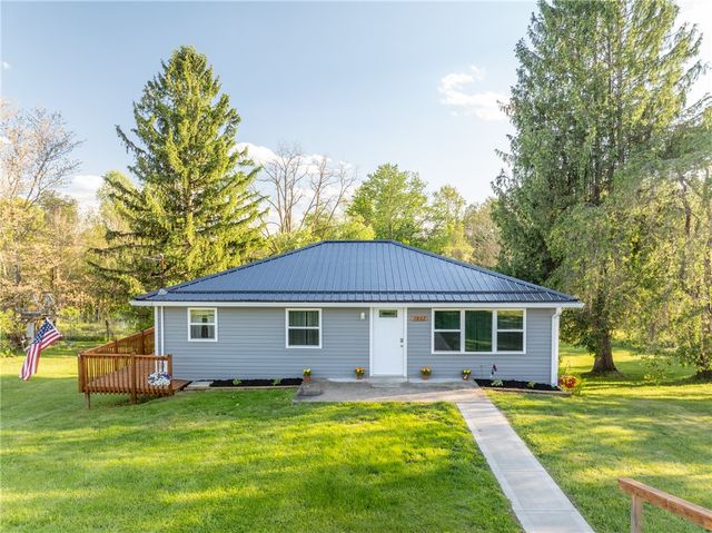 3862 State Route 31, Donegal, PA 15628