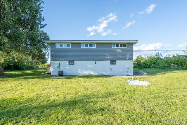 3862 State Route 31, Donegal, PA 15628