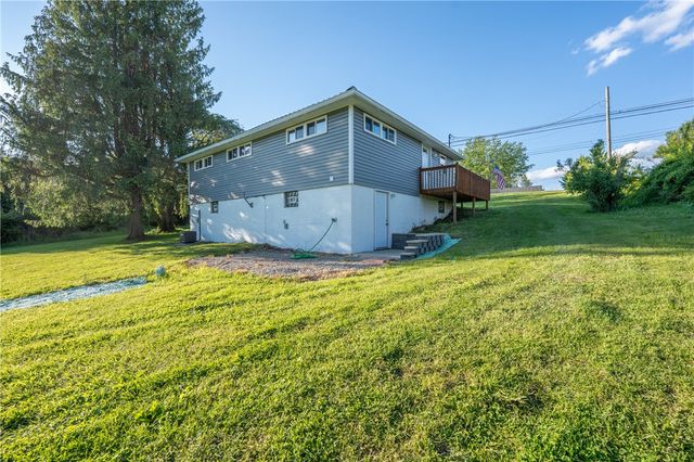 3862 State Route 31, Donegal, PA 15628
