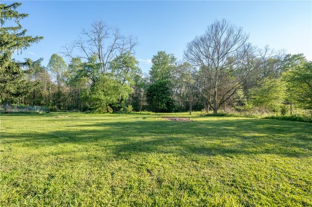 3862 State Route 31, Donegal, PA 15628