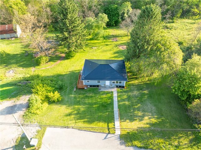 3862 State Route 31, Donegal, PA 15628