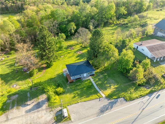 3862 State Route 31, Donegal, PA 15628