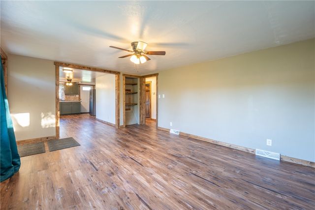 3862 State Route 31, Donegal, PA 15628
