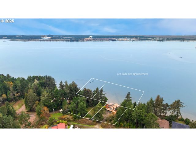 1270 SEAGATE Ave, Coos Bay, OR 97420