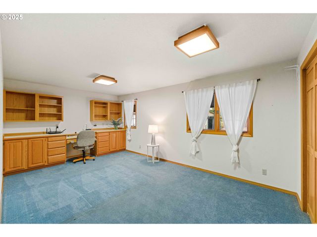 1270 SEAGATE Ave, Coos Bay, OR 97420