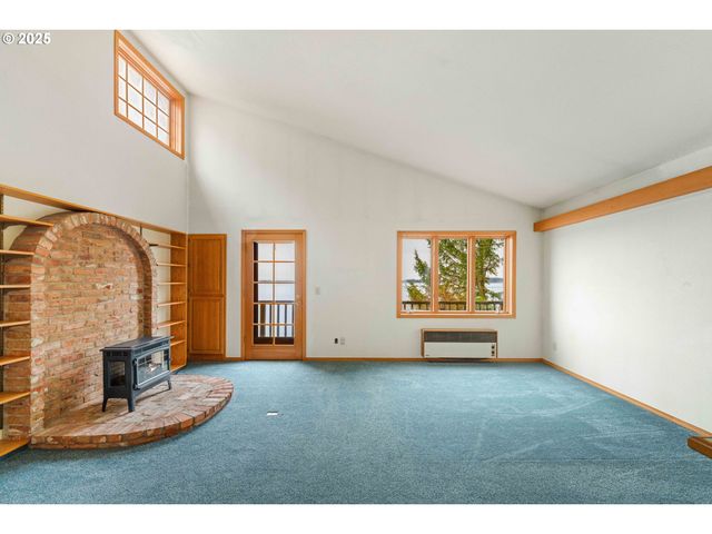 1270 SEAGATE Ave, Coos Bay, OR 97420