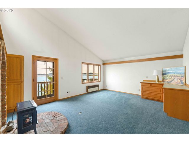 1270 SEAGATE Ave, Coos Bay, OR 97420