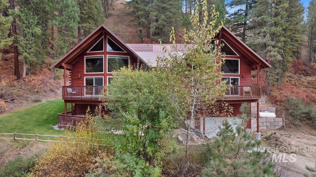 2476 N Pine Featherville Rd, Pine, ID 83647 photo 3