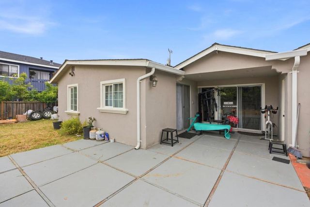 1008 Hamilton Avenue, Seaside, CA 93955
