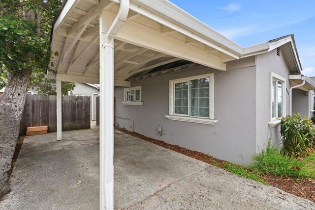 1008 Hamilton Avenue, Seaside, CA 93955