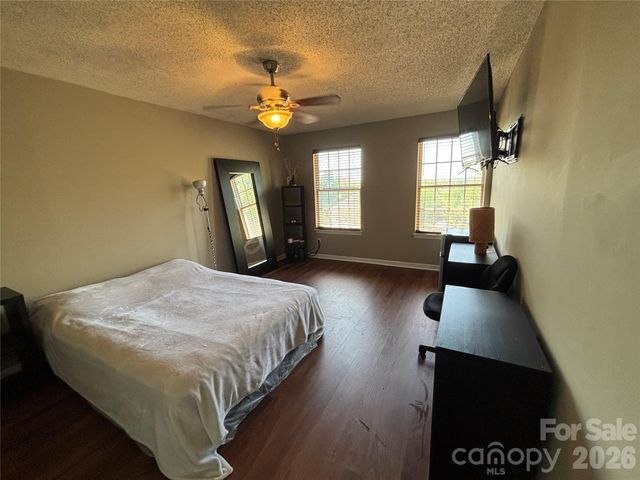 2601 Yarrow Road, Charlotte, NC 28213