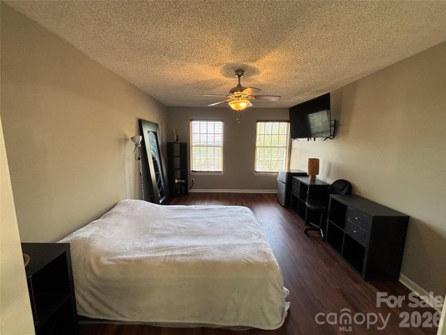 2601 Yarrow Road, Charlotte, NC 28213