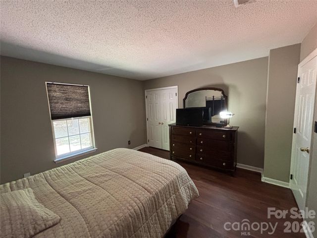 2601 Yarrow Road, Charlotte, NC 28213