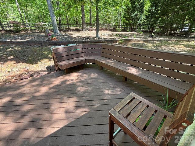 2601 Yarrow Road, Charlotte, NC 28213