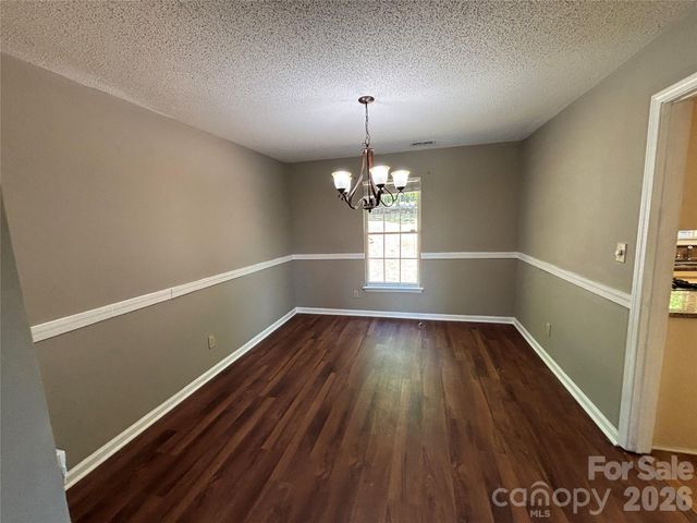 2601 Yarrow Road, Charlotte, NC 28213