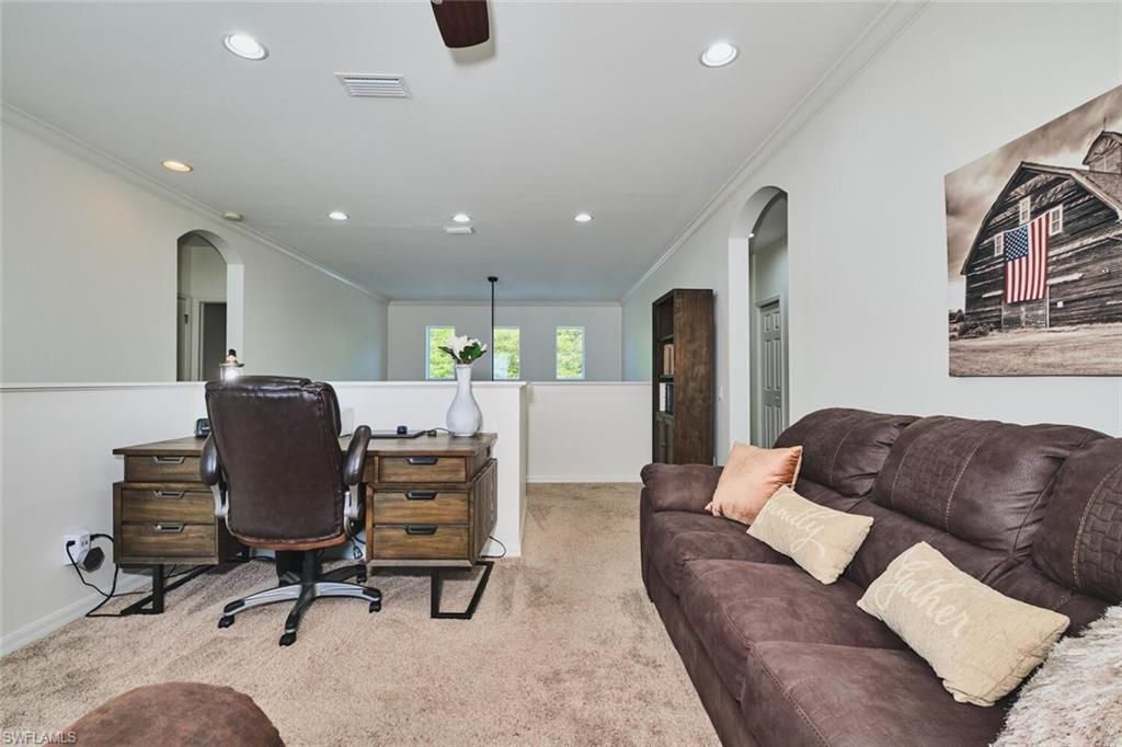 Image 17 of property listing at 2710 Brightside CT, Cape Coral, FL 33991