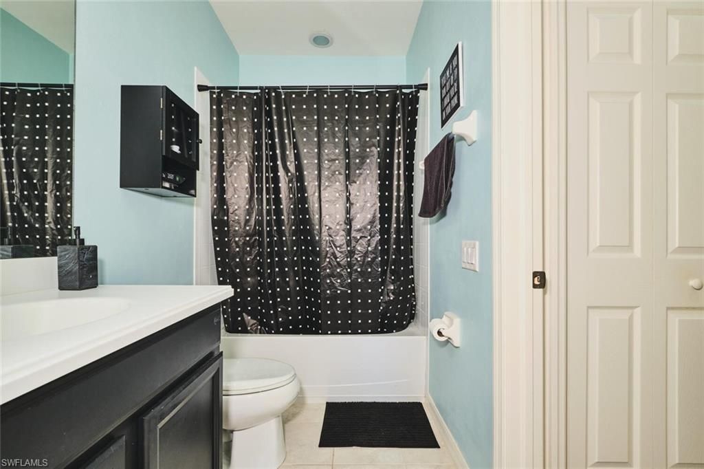 Image 22 of property listing at 2710 Brightside CT, Cape Coral, FL 33991