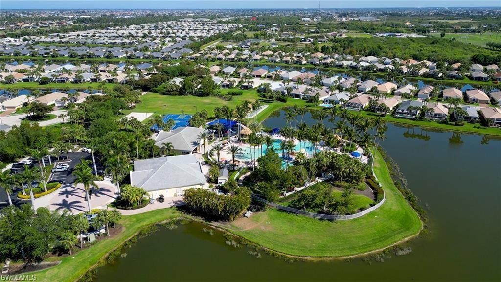 Image 35 of property listing at 2710 Brightside CT, Cape Coral, FL 33991