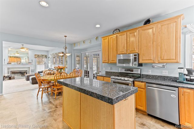 2028 Applebrook Drive, Commerce Charter Township, MI 48382