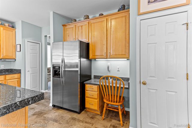 2028 Applebrook Drive, Commerce Charter Township, MI 48382