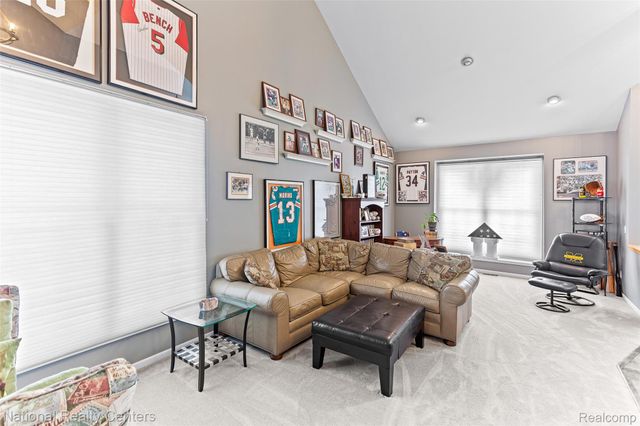 2028 Applebrook Drive, Commerce Charter Township, MI 48382