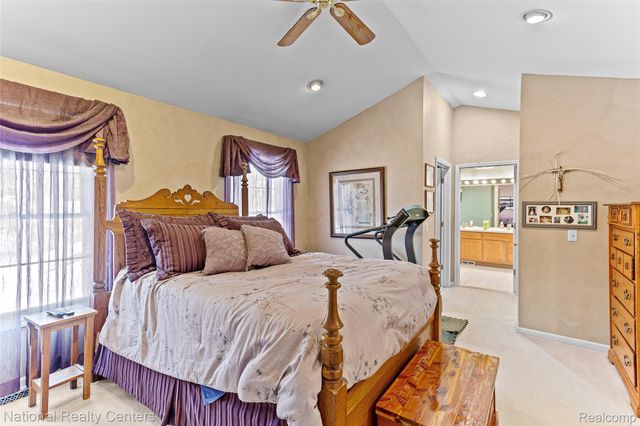 2028 Applebrook Drive, Commerce Charter Township, MI 48382