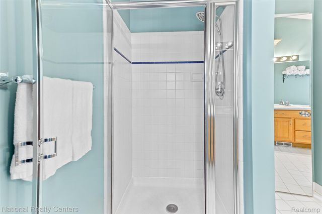 2028 Applebrook Drive, Commerce Charter Township, MI 48382