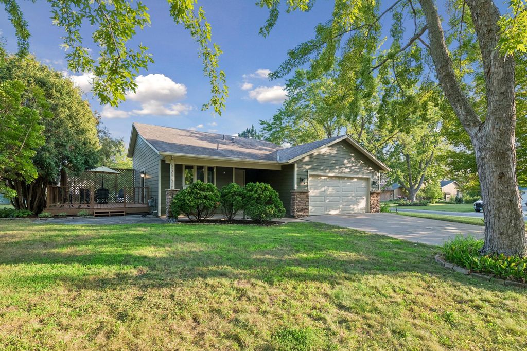951 Redwing Court, Chanhassen, MN 55317 — exterior