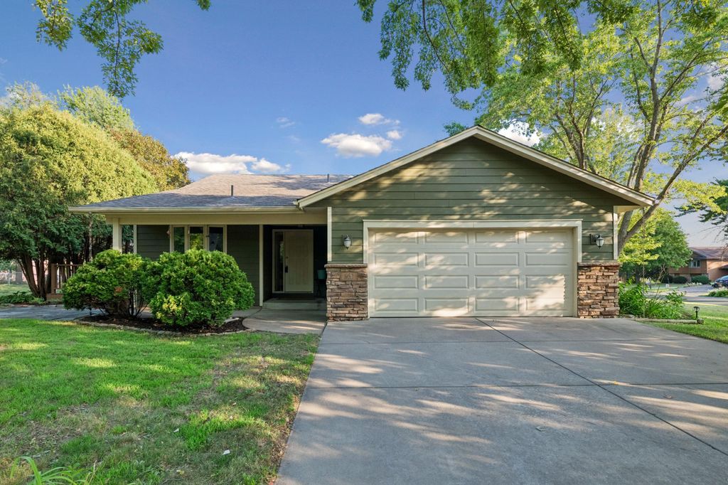 951 Redwing Court, Chanhassen, MN 55317 — photo 3