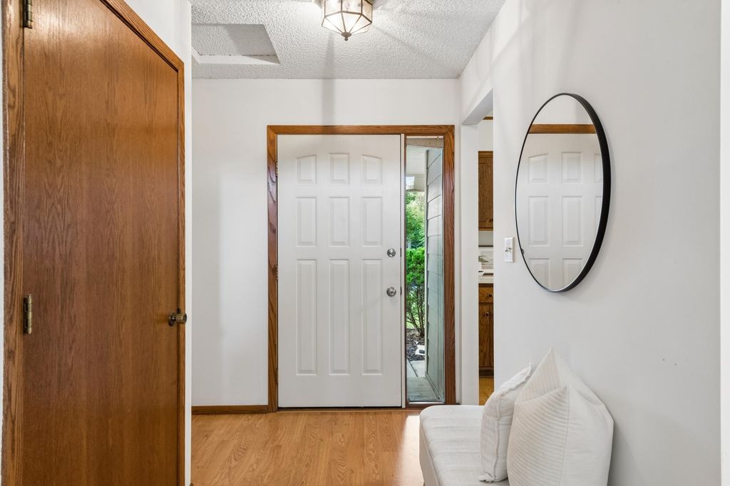 951 Redwing Court, Chanhassen, MN 55317 — photo 5