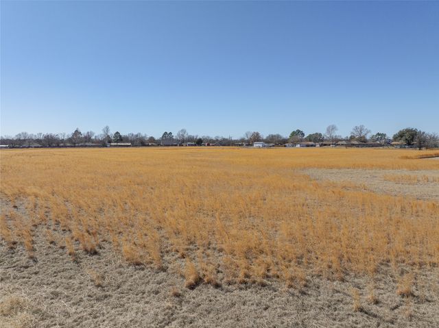 000 Old Sherman Road, Whitesboro, TX 76273