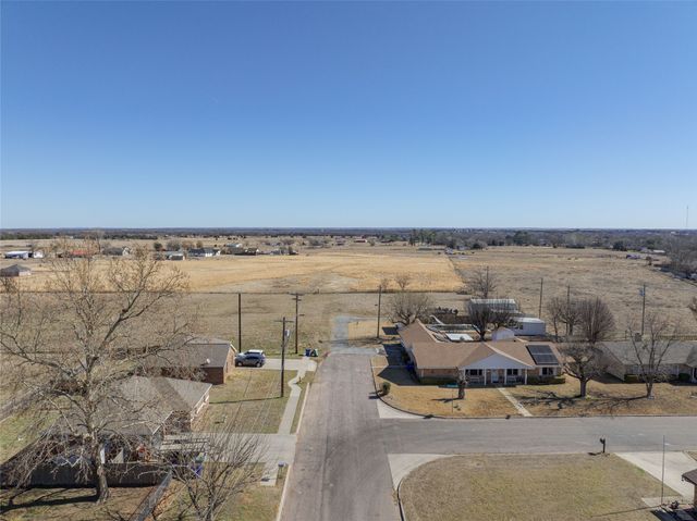 000 Old Sherman Road, Whitesboro, TX 76273