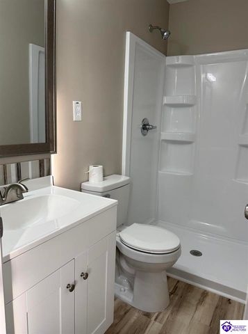 101 Amanda Court, Radcliff, KY 42701