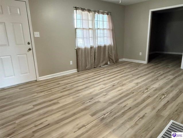 101 Amanda Court, Radcliff, KY 42701