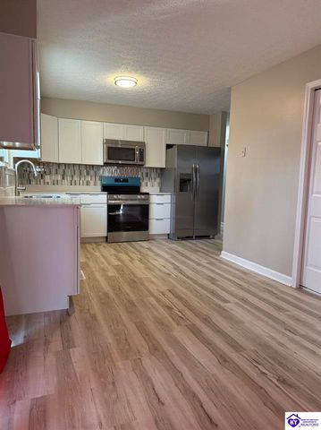 101 Amanda Court, Radcliff, KY 42701