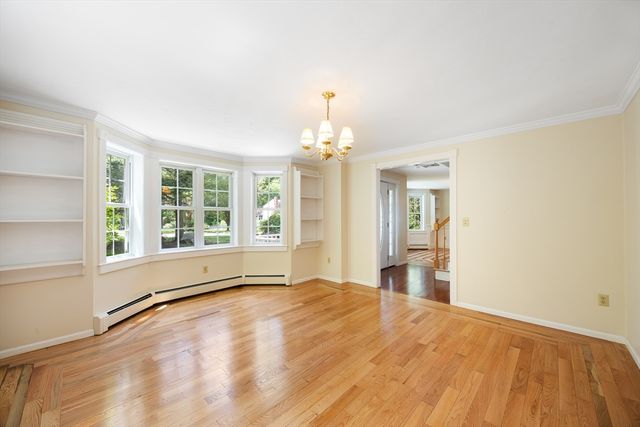 140 Paradise Ln, Sturbridge, MA 01518