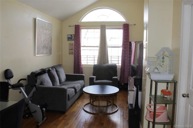 992 Jennings Street, Bronx, NY 10460