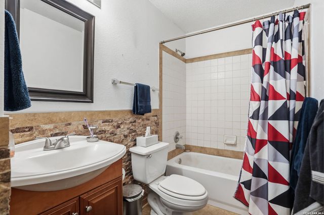 8118 Stagwood, San Antonio, TX 78254