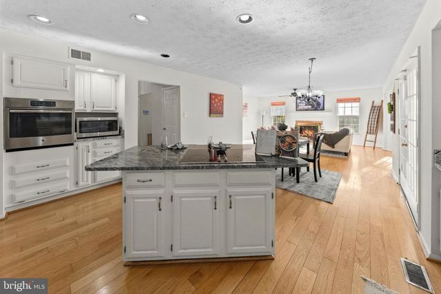 6885 CARAVAN CT, Columbia, MD 21044