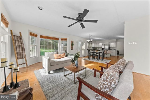 6885 CARAVAN CT, Columbia, MD 21044