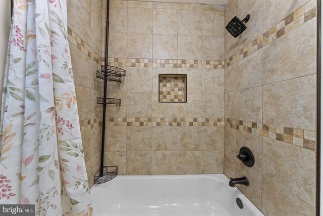 6885 CARAVAN CT, Columbia, MD 21044