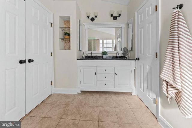 6885 CARAVAN CT, Columbia, MD 21044
