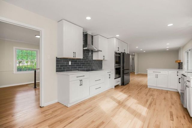 9500 Buena Vista Street, Overland Park, KS 66207