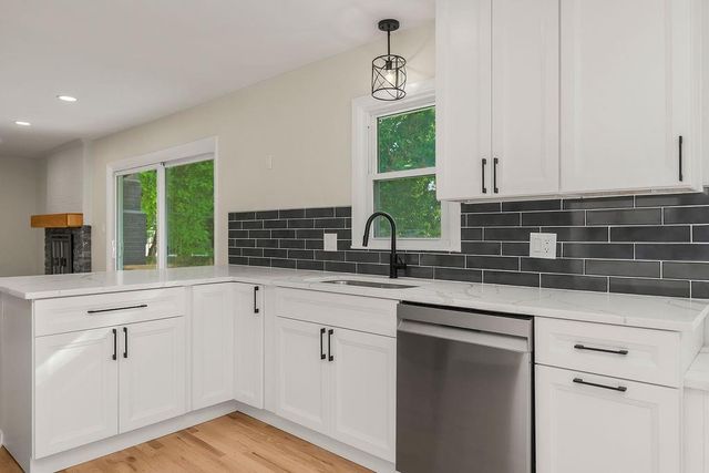9500 Buena Vista Street, Overland Park, KS 66207