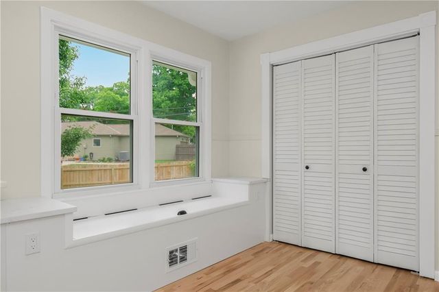 9500 Buena Vista Street, Overland Park, KS 66207