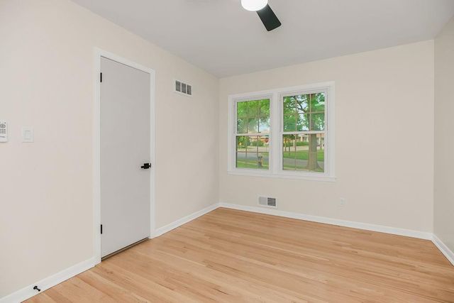 9500 Buena Vista Street, Overland Park, KS 66207